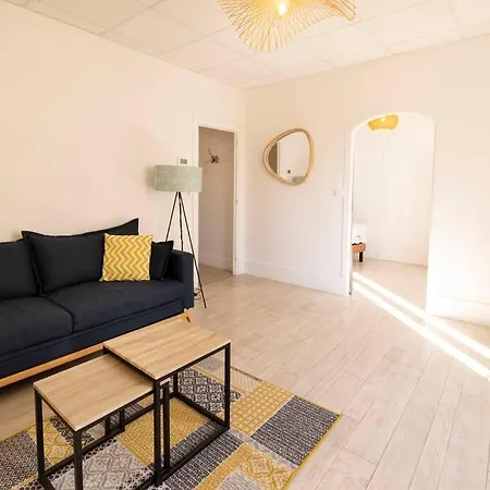 Le Cosy C - T2 Tout Equipe - Centre-Ville Gare Montluçon Buitenkant foto